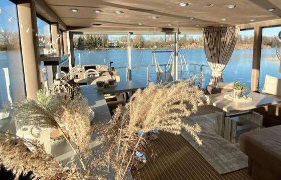 Houseboat Luxboot BT02