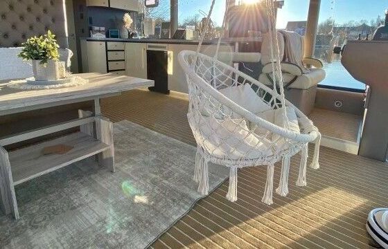 Houseboat Luxboot BT02