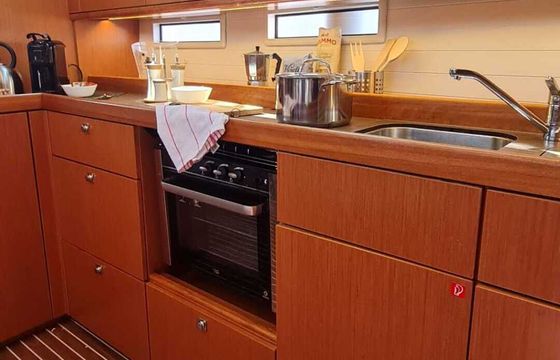 Sailboat Bavaria Cruiser 46 13.9m