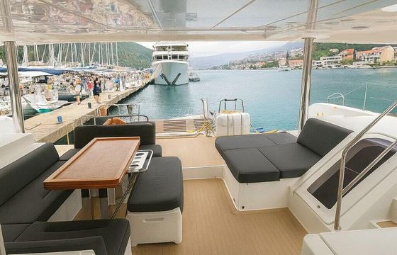 Catamaran Lagoon 52F 15m