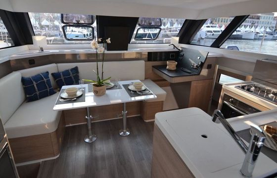 Catamaran Aventura 34 9.98m