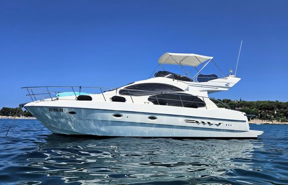 Motorboat Azimut 42 Fly 600hp