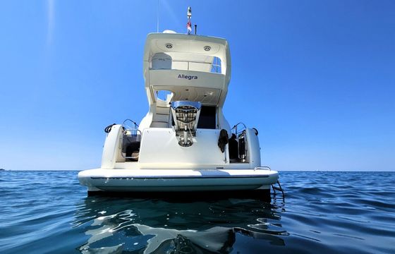 Motorboat Azimut 42 Fly 600hp