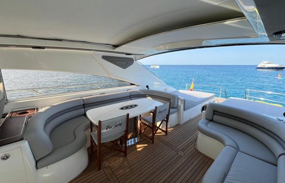 Motor yacht Princess V65 2600hp