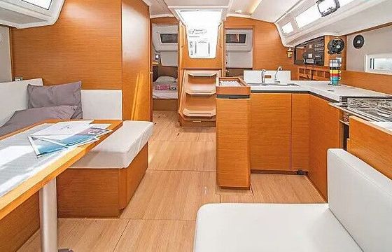 Sailboat Sun Odyssey 410 12m