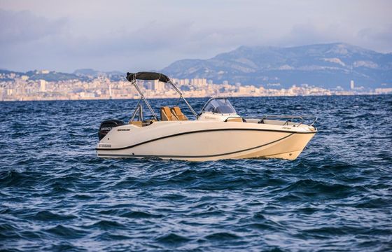 Motorboat Quicksilver 555 100hp