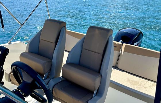 Motorboat Quicksilver Activ 605 Open 150hp