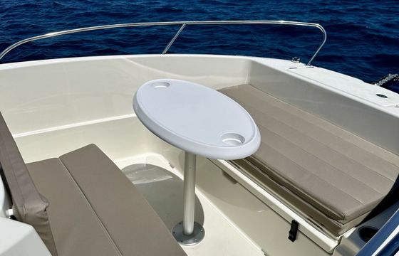 Motorboat Quicksilver Activ 605 Open 150hp