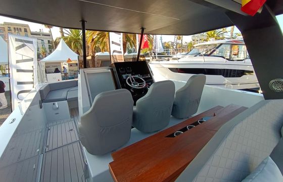 Motorboat Kattum K30 400hp
