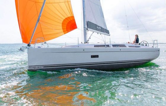 Sailboat Hanse 348 10.4m