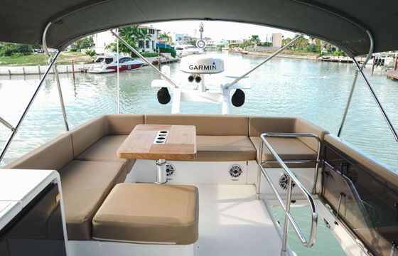 Motor yacht Fairline Squadron 50ft 1100hp