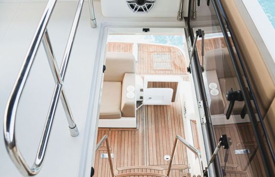 Motor yacht Fairline Squadron 50ft 1100hp