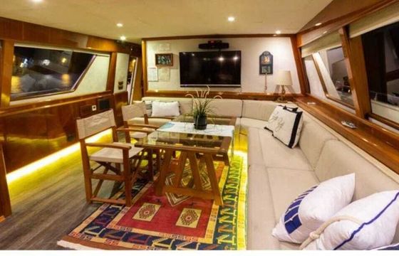 Motorboat custom 80 ft ( fasset torba yacht sweet charter) 2000hp