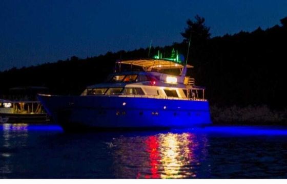 Motorboat custom 80 ft ( fasset torba yacht sweet charter) 2000hp