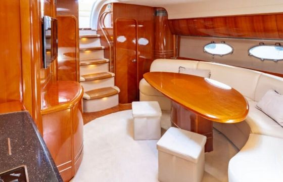 Motorboat Princess V58 800hp