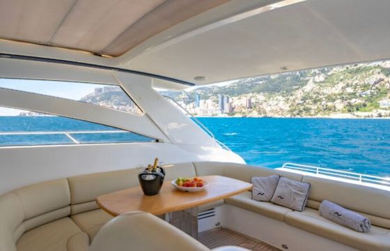 Motorboat Princess V58 800hp