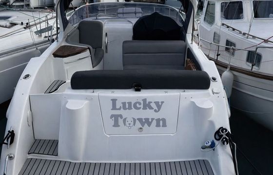 Motorboat Saver 300 Sport 500hp