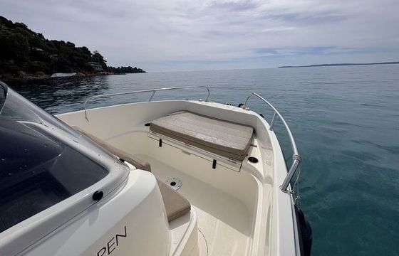 Motorboat Quicksilver Activ 555 Open 100hp