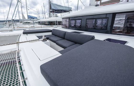 Catamaran Lagoon Lagoon 560 S2 17.07m