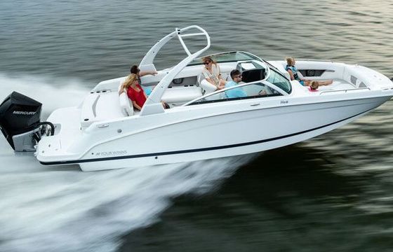 Motorboat Deckboat 8 meters Four winns HD8 OB 330hp