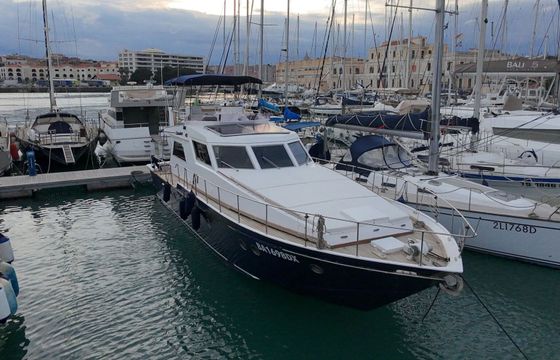Motorboat Canados 45 fly