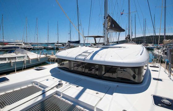 Catamaran Lagoon-Bénéteau Lagoon 40 - 3 + 2 cab 11m