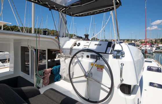 Catamaran Lagoon-Bénéteau Lagoon 40 - 3 + 2 cab 11m