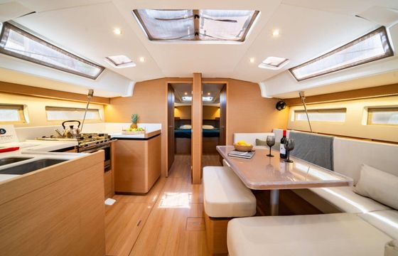 Sailboat Jeanneau Sun Odyssey 490 14.42m