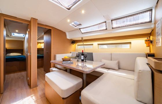 Sailboat Jeanneau Sun Odyssey 490 14.42m