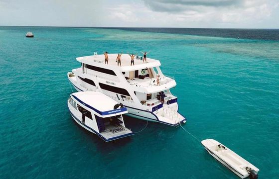 Motor yacht Dhinasha Yacht 300hp