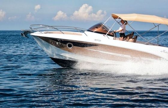 Motorboat Galia Galia 700 Sundeck 300hp