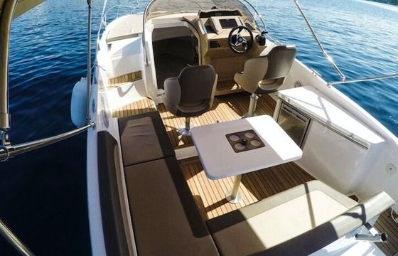 Motorboat Galia Galia 700 Sundeck 300hp
