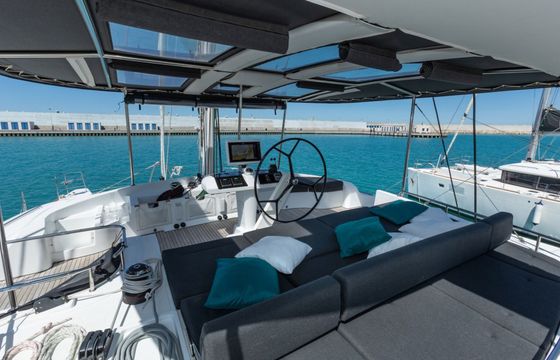 Catamaran Lagoon 52F Lagoon 52F - 6 cab (A/C+Gen+WM) 15.85m