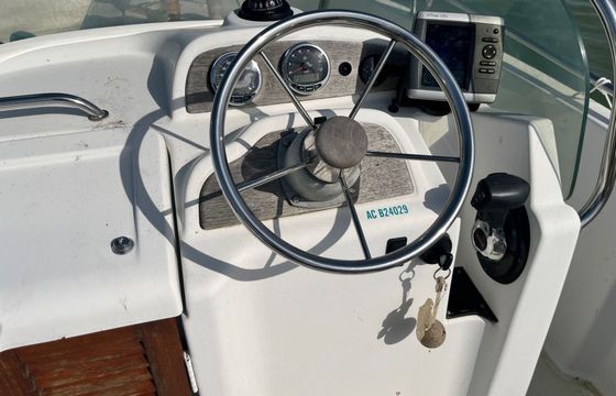 Motorboat Jeanneau Cap Camarat 6.5 Cc 150hp