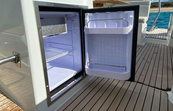 Motorboat BENETEAU FLYER 9 250hp