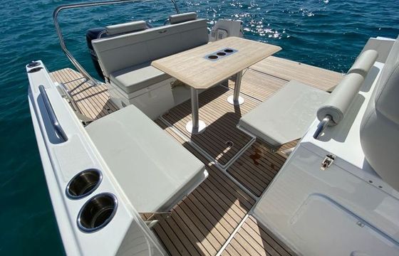 Motorboat BENETEAU FLYER 9 250hp
