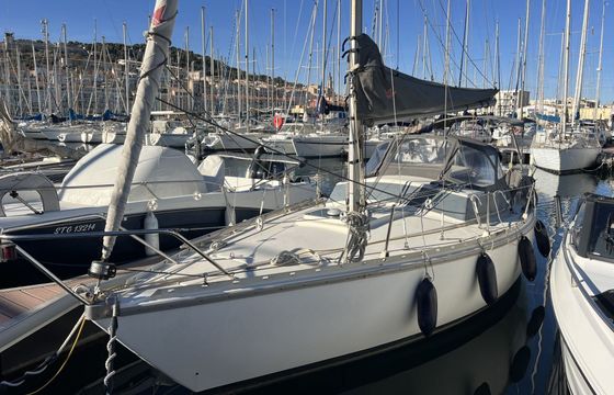 Sailboat Jeanneau Sangria 7.6m