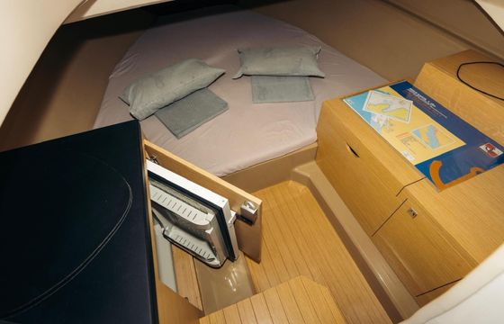 Motorboat Sessa Keylargo 24 250hp