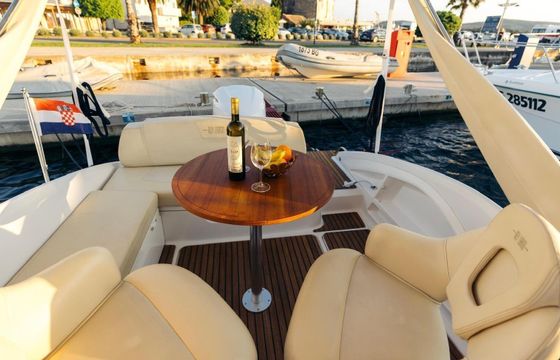 Motorboat Sessa Keylargo 24 250hp