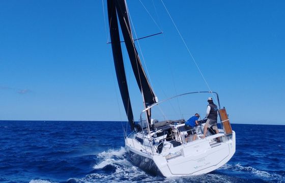 Sailboat Dufour Dufour 37 Perfomance 10m