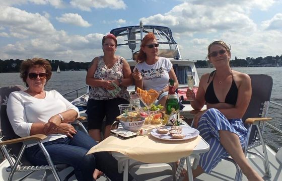 Motorboat Private Bootsausflüge Potsdam Hooveld 1050AK, Werft „Maasland Jachtbouw 95hp
