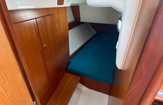 Sailboat Jeanneau Sun Odyssey 26 7.5m