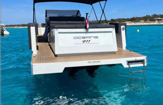 Motorboat De Antonio Yachts 33