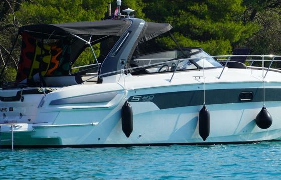Motorboat Bavaria S29 300hp