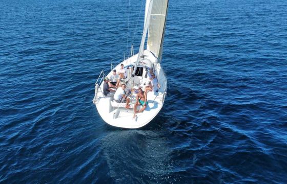 Sailboat Jeanneau 35 10.6m