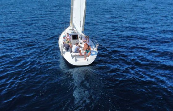Sailboat Jeanneau 35 10.6m