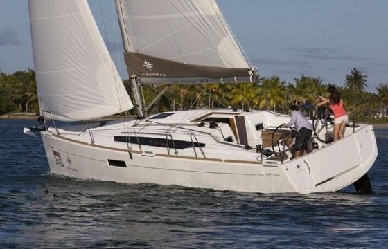 Sailboat JEANNEAU SUN ODYSSEY 349 10.34m