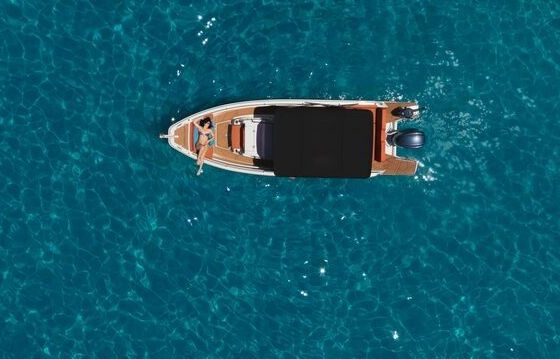 Motorboat Protagon Space 25 300hp