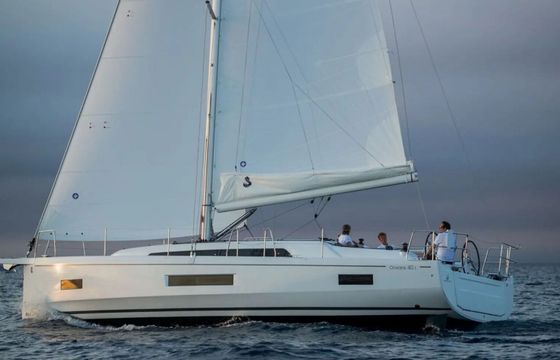 Sailboat Oceanis 40.1 12m