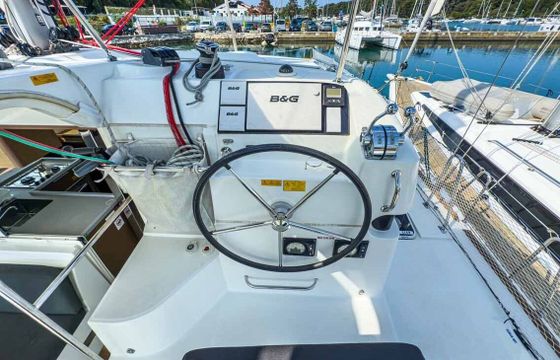 Catamaran Lagoon-Bénéteau Lagoon 40 - 4 + 2 cab 11.74m